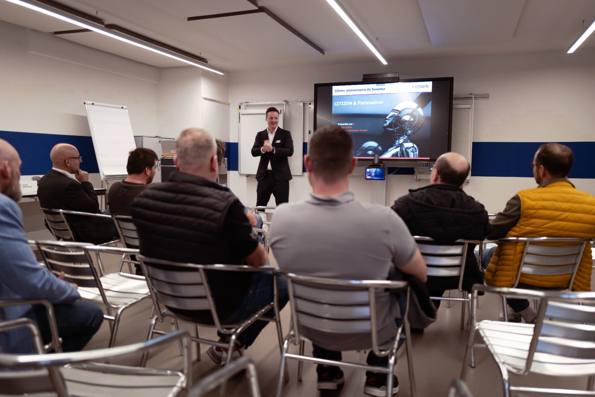 Präsentation «CITIZEN & Partenaires» vor den Zuhörern im Schulungsraum